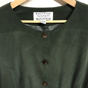 Karyn Tyler 100% Silk Jacket⭐️